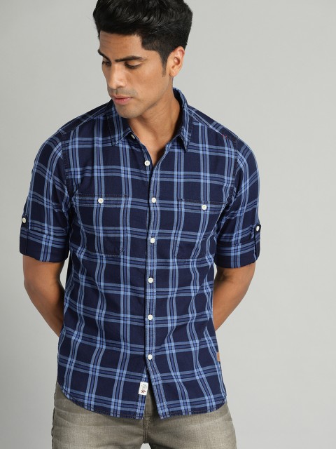 

Roadster Men Blue Regular Fit Checked Casual Shirt