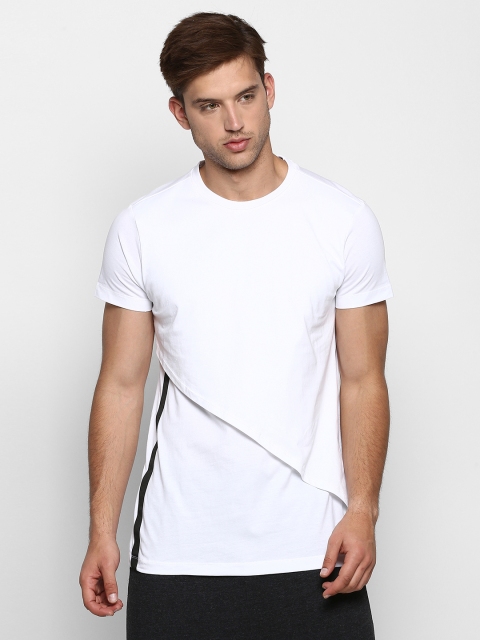 

SKULT by Shahid Kapoor Men White Solid Round Neck T-shirt