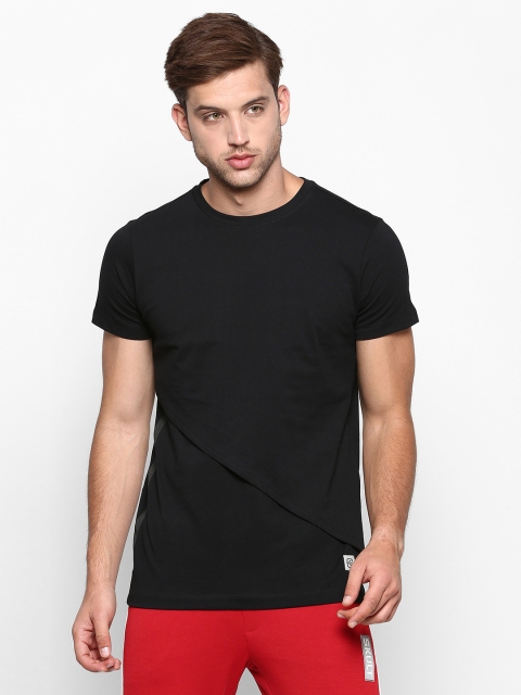 

SKULT by Shahid Kapoor Men Black Solid Round Neck Pure Cotton T-shirt