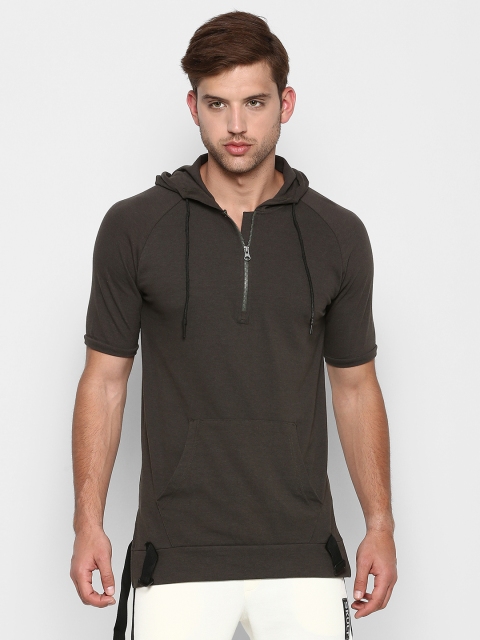 

SKULT by Shahid Kapoor Men Grey Solid Hood T-shirt