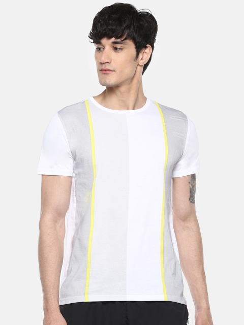 

Solly Sport Men White & Grey Striped T-shirt