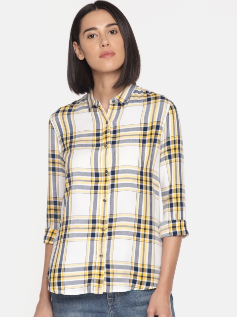 

Lee Women Mustard Yellow & White Regular Fit Checked Casual Shirt