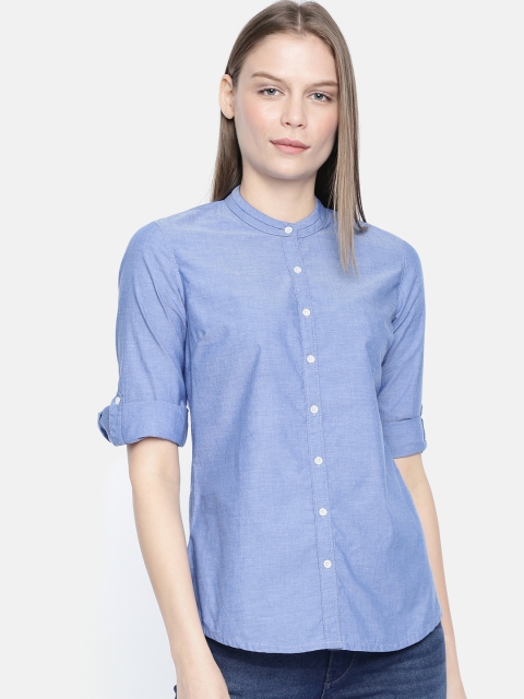 

Lee Women Blue Regular Fit Solid Casual Chambray Shirt