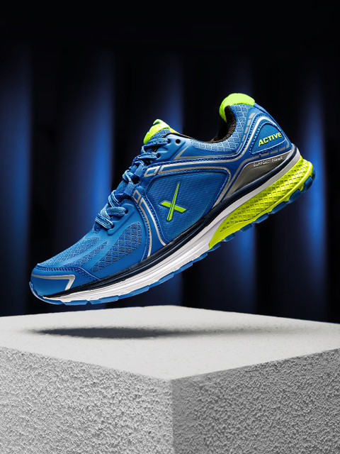 

HRX by Hrithik Roshan Men Blue Road Running Shoes