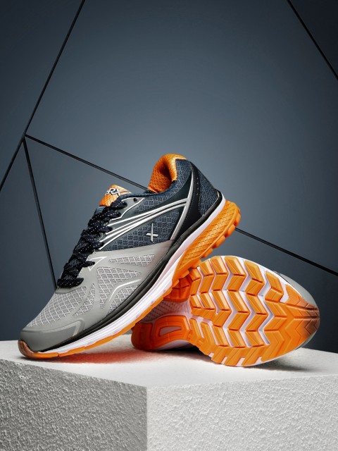 

HRX by Hrithik Roshan Men Grey Road Running Shoes