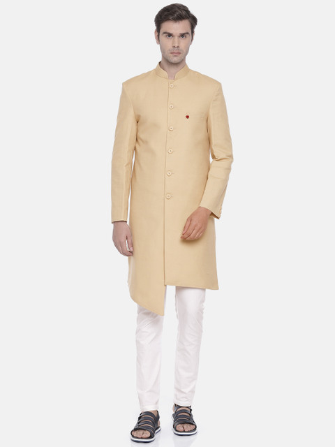 

The Indian Garage Co Men Beige & White Solid Sherwani