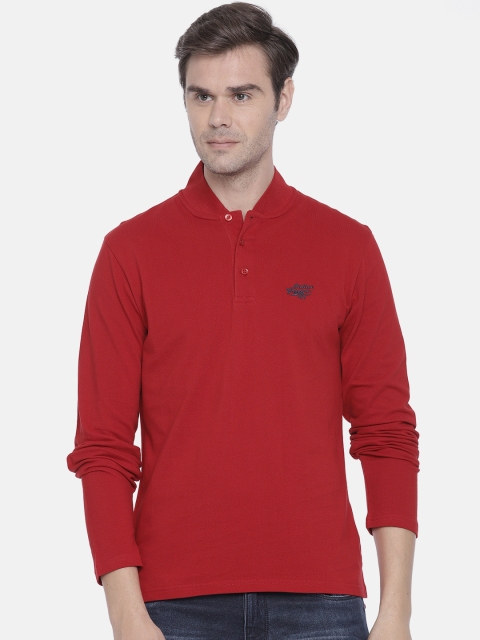 

The Indian Garage Co Men Red Solid T-shirt