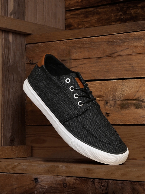 

Roadster Men Black Solid Sneakers