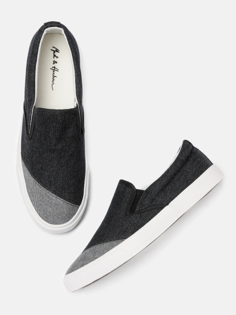 

Mast & Harbour Men Black & Grey Colourblocked Slip On Sneakers
