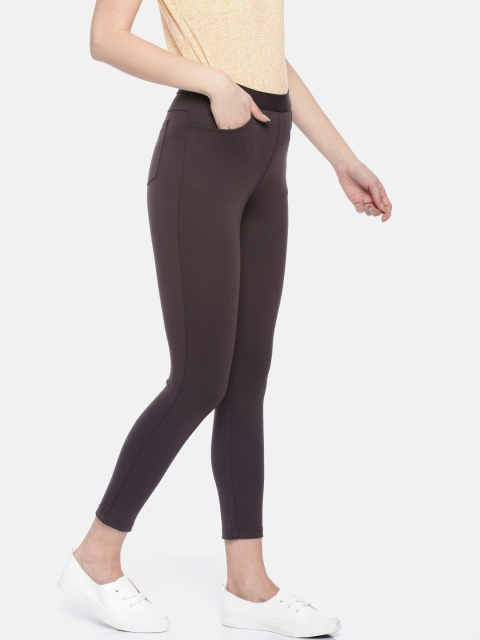 

Park Avenue Woman Grey Regular Fit Solid Cropped Trousers