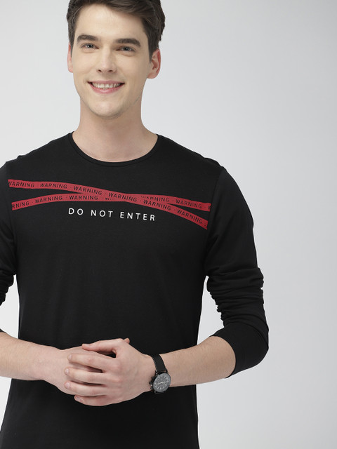 

Mast & Harbour Men Black Printed Round Neck T-shirt