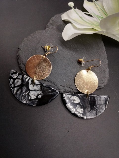 

ToniQ Black & Gold-Toned Geometric Drop Earrings