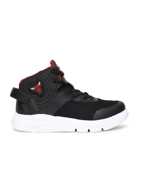 

NBA Men Chicago Bulls Black Solid Sneakers