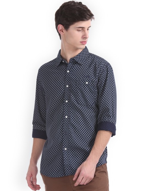 

Cherokee Men Blue Regular Fit Checked Casual Shirt