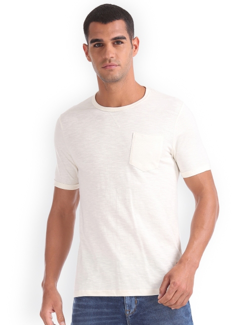 

Cherokee Men White Solid Round Neck T-shirt