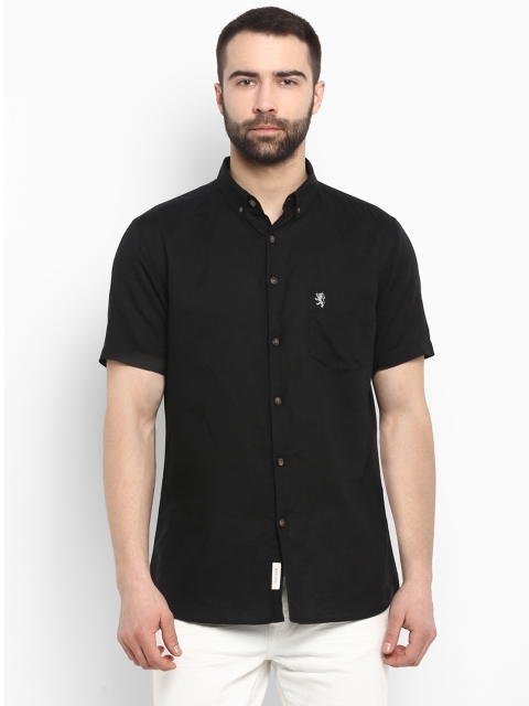 

Red Tape Men Black Regular Fit Solid Casual Shirt