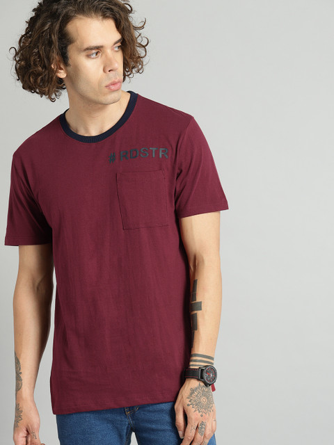 

Roadster Men Maroon Solid Round Neck T-shirt