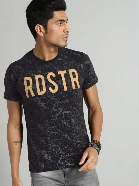 

Roadster Men Black Printed Round Neck T-shirt
