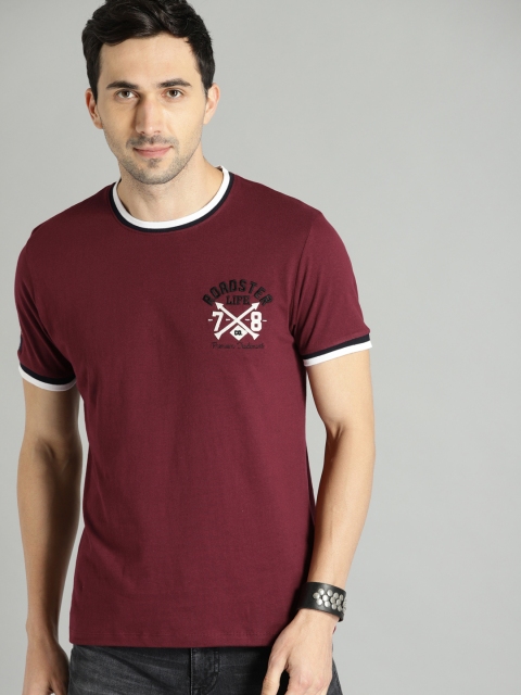 

Roadster Men Red Solid Round Neck T-shirt
