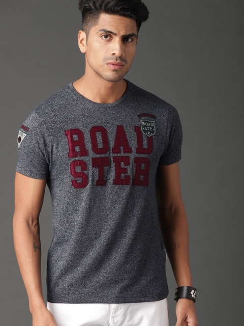 

Roadster Men Navy Blue Textured Brand Carrier T-shirt
