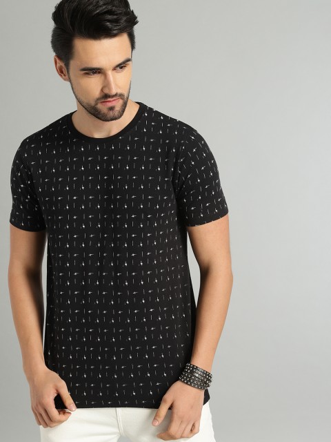 

The Roadster Lifestyle Co Men Black Printed Round Neck T-shirt