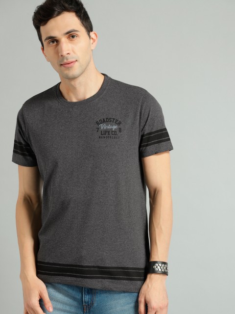 

Roadster Men Charcoal Grey Solid Round Neck T-shirt
