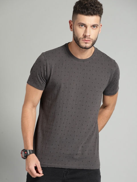 

Roadster Men Grey Printed Round Neck T-shirt