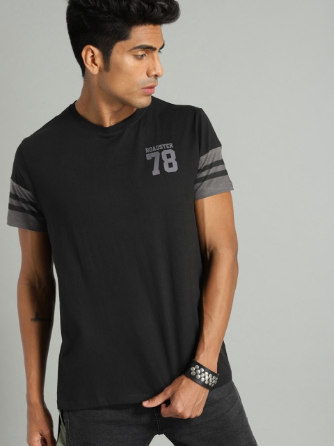 

Roadster Men Black Printed Round Neck T-shirt