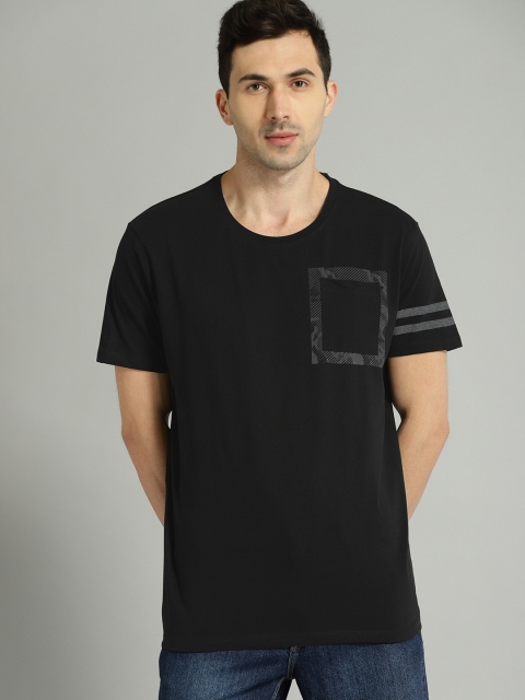 

Roadster Men Black Camo Print Round Neck T-shirt