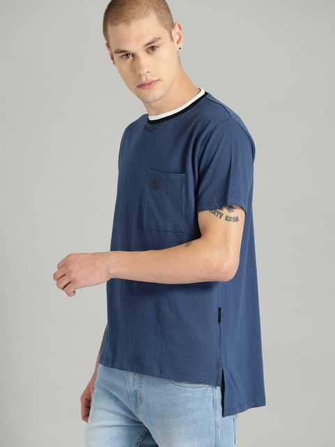 

Roadster Men Blue Solid Round Neck T-shirt