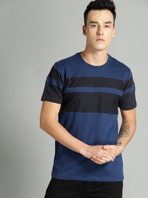 

Roadster Men Navy Blue Striped Detail Round Neck T-shirt