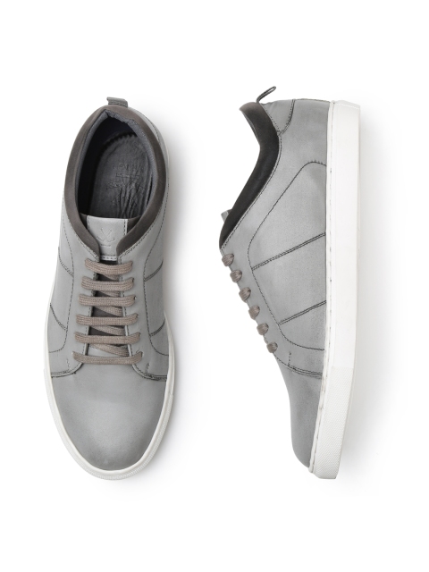 

WROGN Men Grey Solid Sneakers