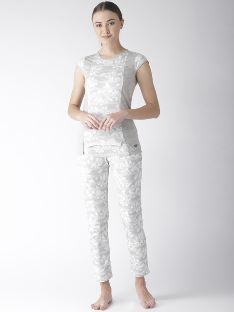 

MADAME M SECRET Women Grey & White Printed Night Suit S9S30053 095