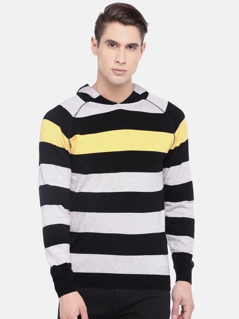 

Globus Men Black Striped Hood T-shirt