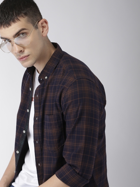 

Harvard Men Navy Blue & Brown Regular Fit Checked Casual Shirt