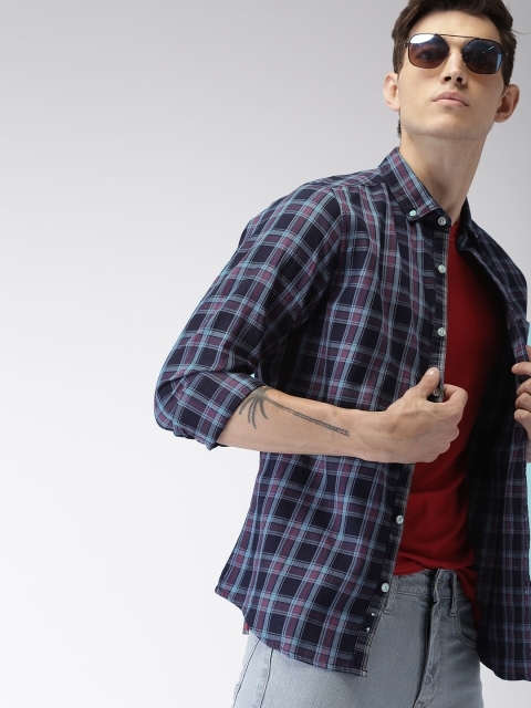 

Harvard Men Navy Blue & Red Regular Fit Checked Casual Shirt