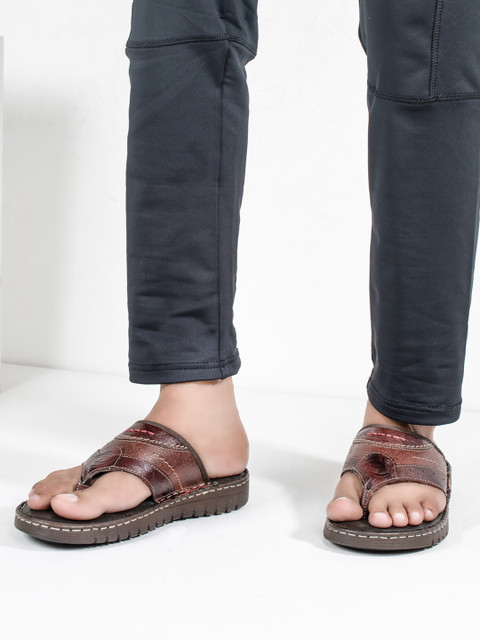 

ID Men Brown Solid Thong Flip-Flops