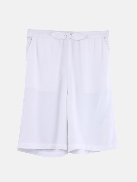 

Beebay Girls White Solid Regular Fit Capris