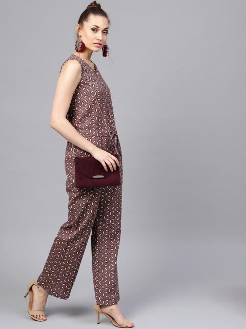 

Yuris Green & Maroon Printed Basic Jumpsuit