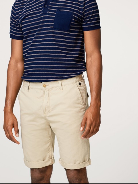 

ESPRIT Men Beige Solid Slim Fit Regular Shorts