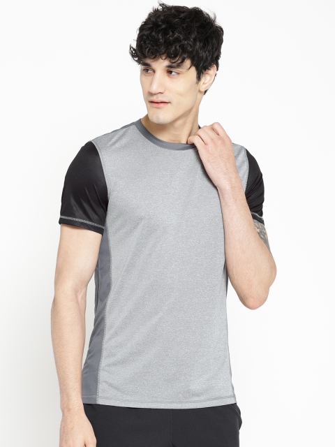 

Reebok Men Grey Solid Style Round Neck Training T-shirt