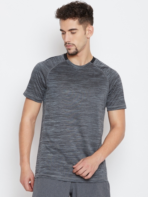 

Reebok Men Grey Solid Round Neck Workout T-shirt