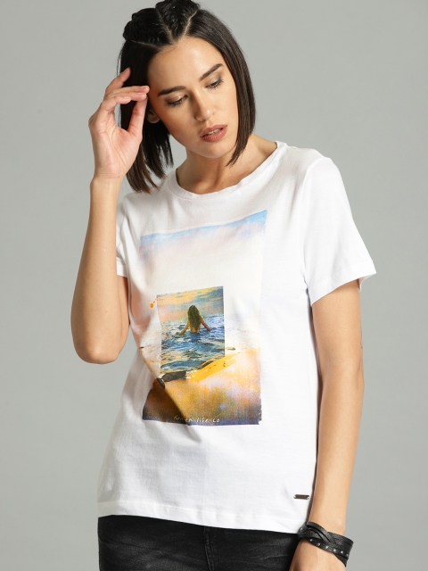 

The Roadster Lifestyle Co Women White Solid Round Neck Pure Cotton T-shirt