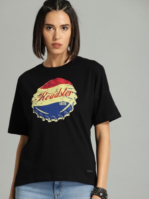 

The Roadster Lifestyle Co Women Black Printed Round Neck Pure Cotton T-shirt
