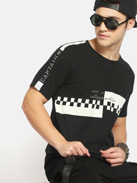 

Kook N Keech Marvel Men Black & White Printed Round Neck T-shirt