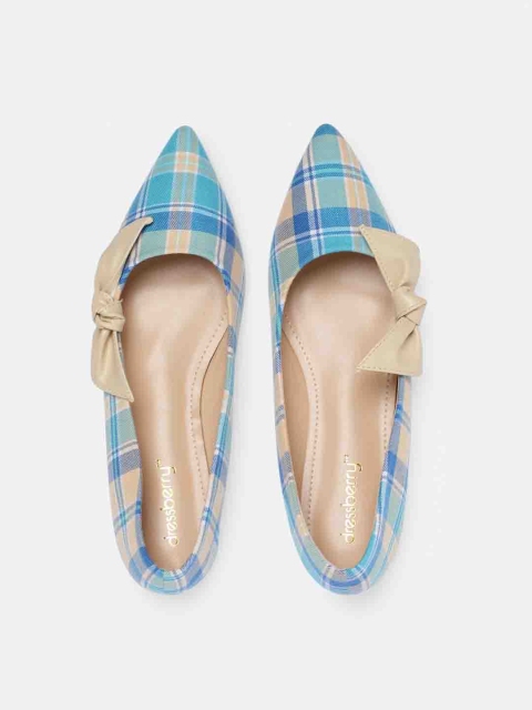 

DressBerry Women Blue & Beige Printed Ballerinas