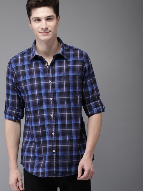

HERE&NOW Men Blue & Black Regular Fit Checked Casual Shirt