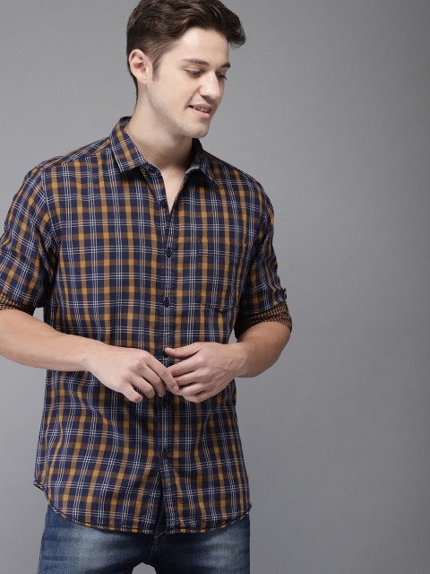 

HERE&NOW Men Navy Blue & Mustard Yellow Regular Fit Checked Casual Shirt