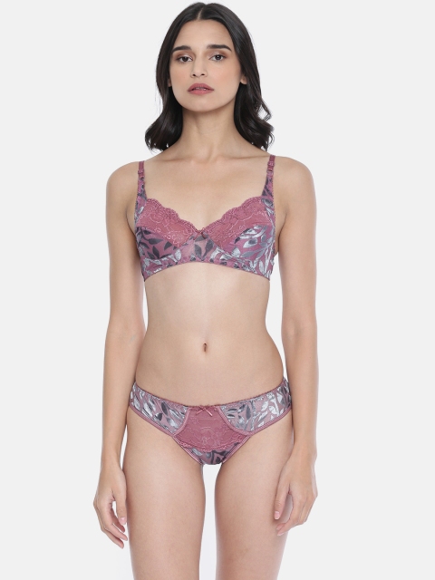 

Lady Love Women Pink & Grey Printed Lingerie Set LLSET5059