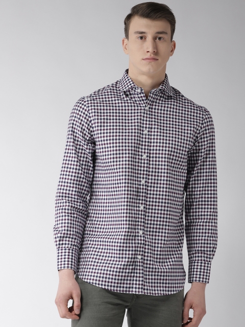 

Marks & Spencer Men Navy Blue & White Regular Fit Checked Casual Shirt